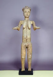 Kvindestatue, Ibo (træ)